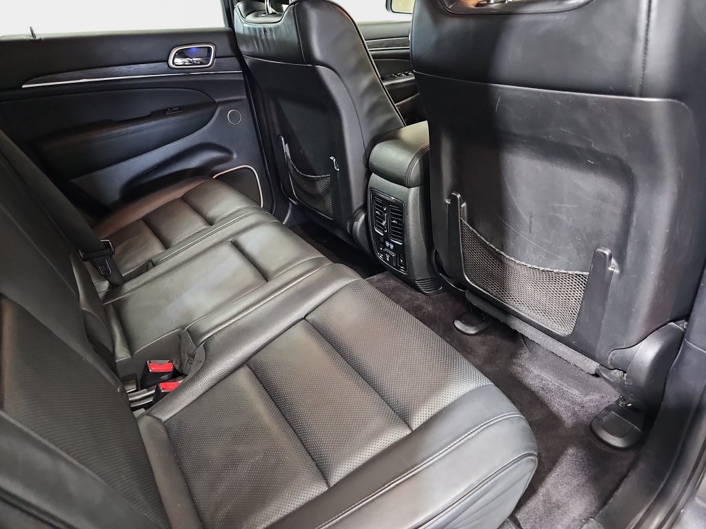 Used 2015 Jeep Grand Cherokee Summit w/ Platinum Series Group AWD/4WD image 13