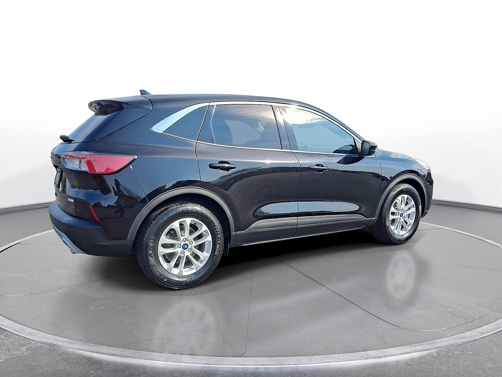 Used 2020 Ford Escape SE FWD image 8
