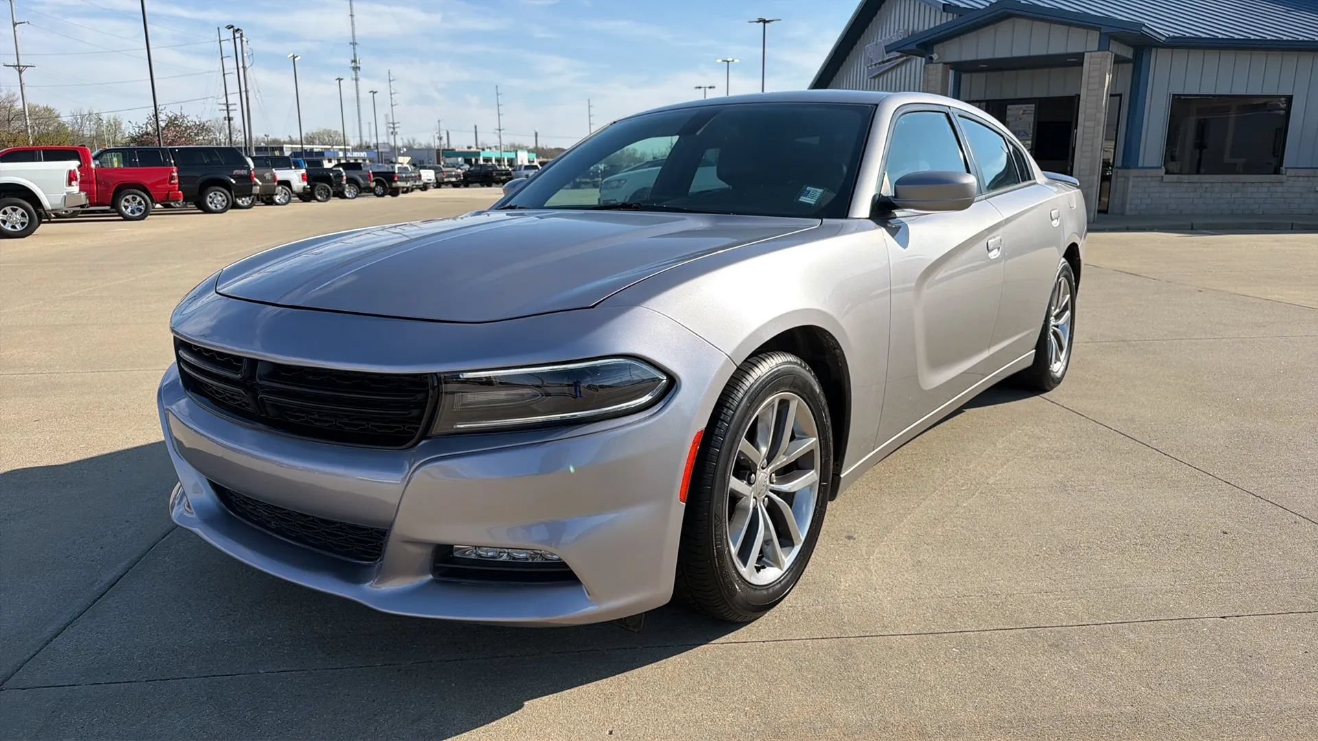 Used 2015 Dodge Charger SXT w/ Plus Group RWD image 3