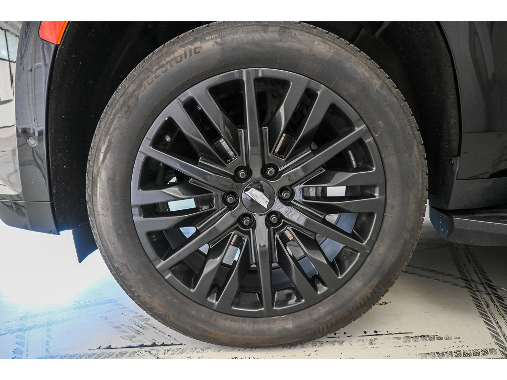 Used 2023 Cadillac Escalade Premium Luxury AWD/4WD image 23