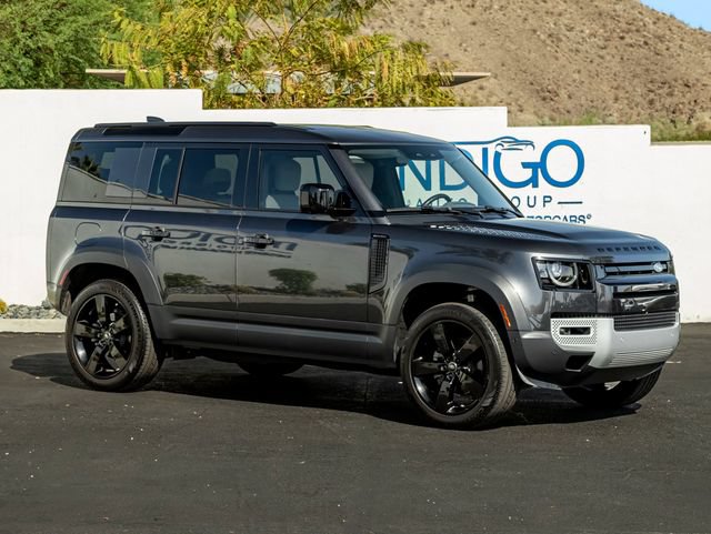 Used 2025 Land Rover Defender 110 S AWD/4WD image 4
