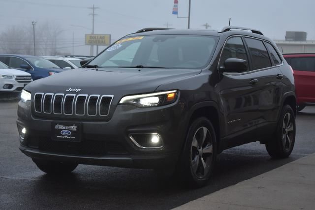 Used 2019 Jeep Cherokee Limited w/ Luxury Group image 12