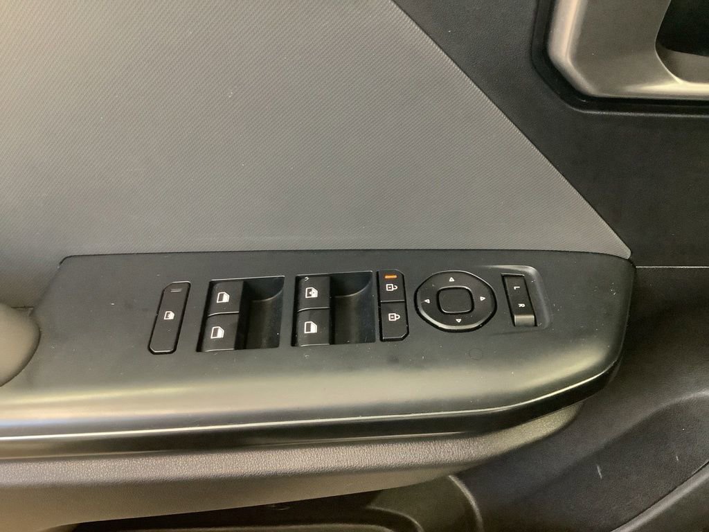 Certified 2025 Kia K4 LXS FWD image 18