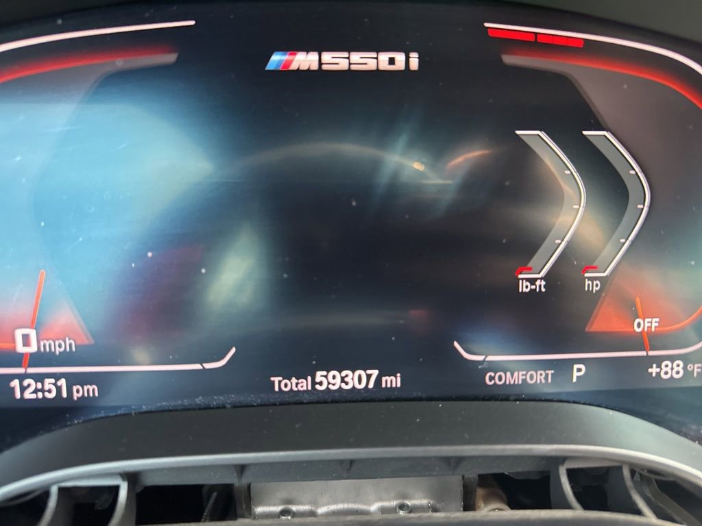 Used 2020 BMW M550i xDrive image 10