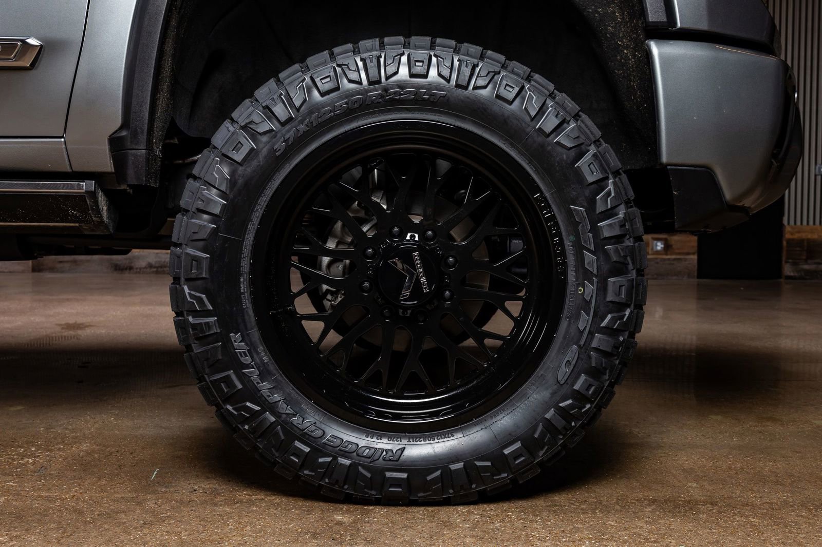 Used 2025 Chevrolet Silverado 2500 High Country w/ Technology Package image 12