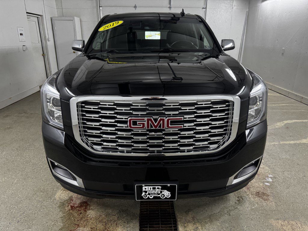 Used 2019 GMC Yukon Denali w/ Denali Ultimate Package image 3