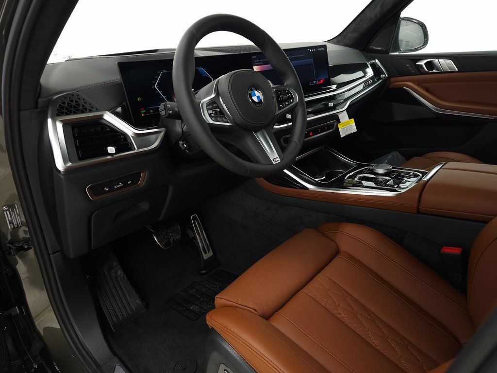 Used 2026 BMW X7 xDrive40i w/ M Sport Package AWD/4WD image 13