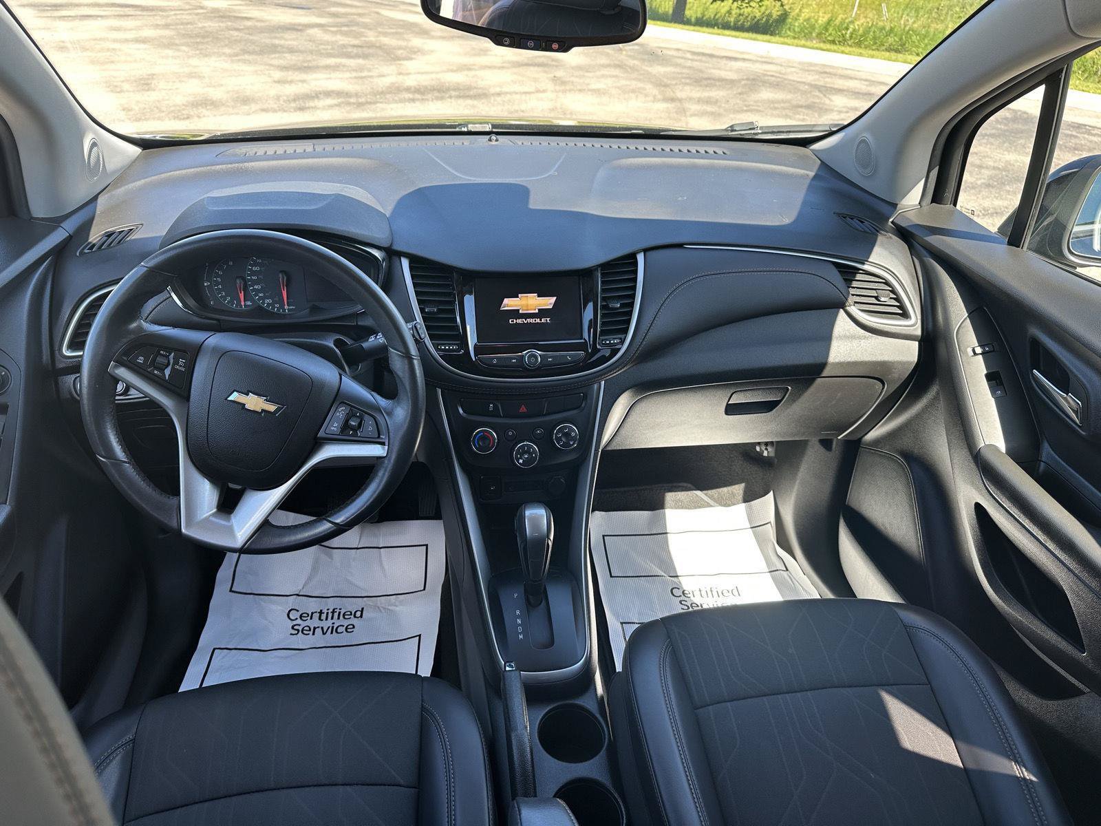 Used 2022 Chevrolet Trax LT w/ LT Convenience Package AWD/4WD image 18
