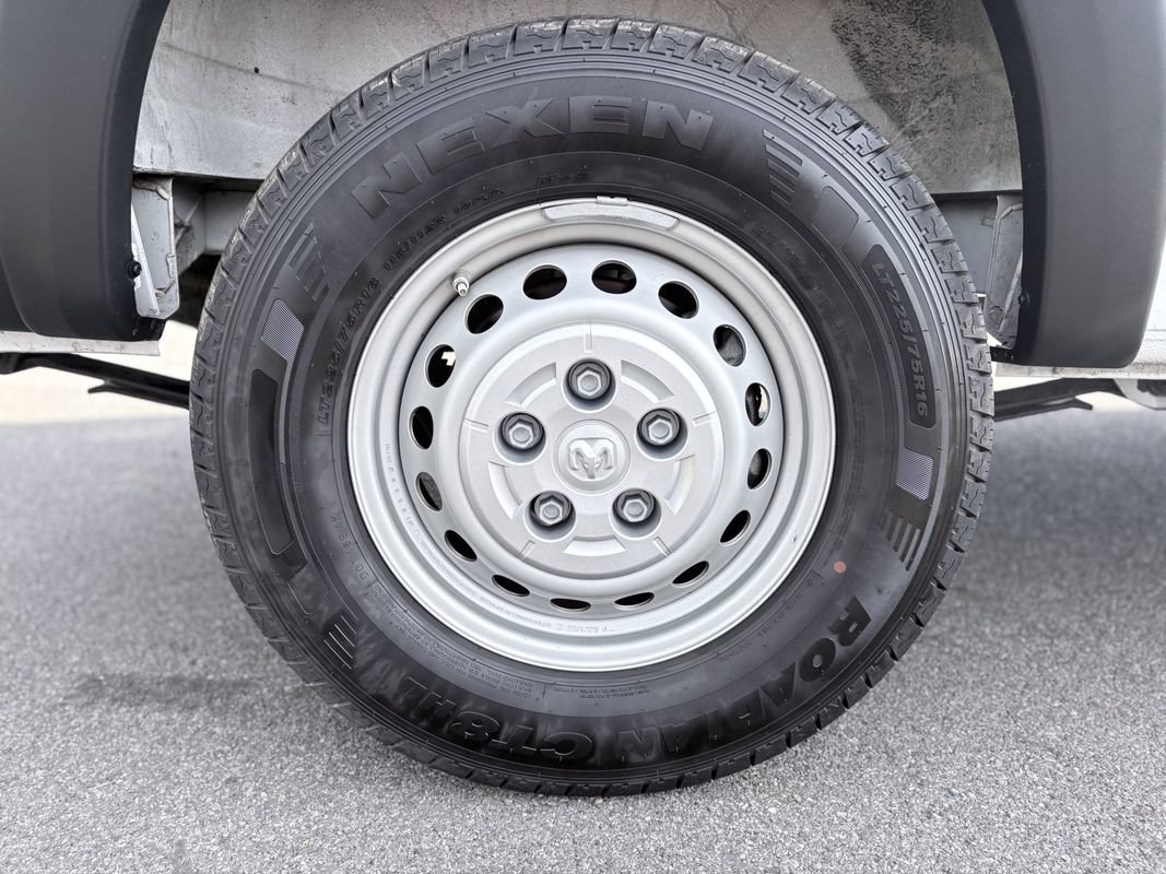 Used 2026 RAM ProMaster 2500 w/ Convenience Group FWD image 35