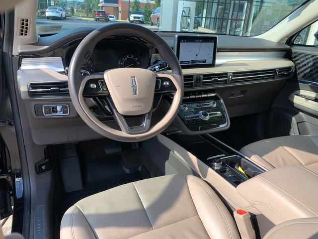 Used 2022 Lincoln Corsair AWD w/ Premium Package image 20
