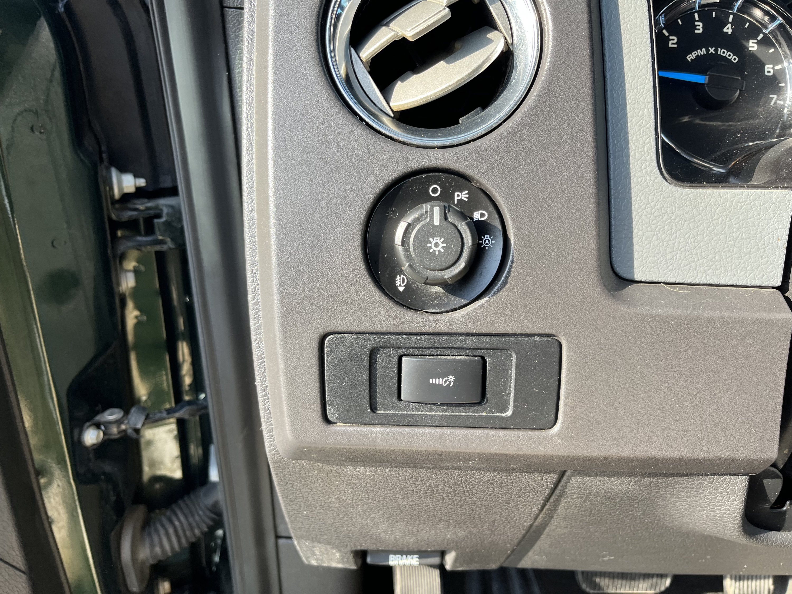 Used 2013 Ford F150 XLT w/ Luxury Equipment Group AWD/4WD image 13
