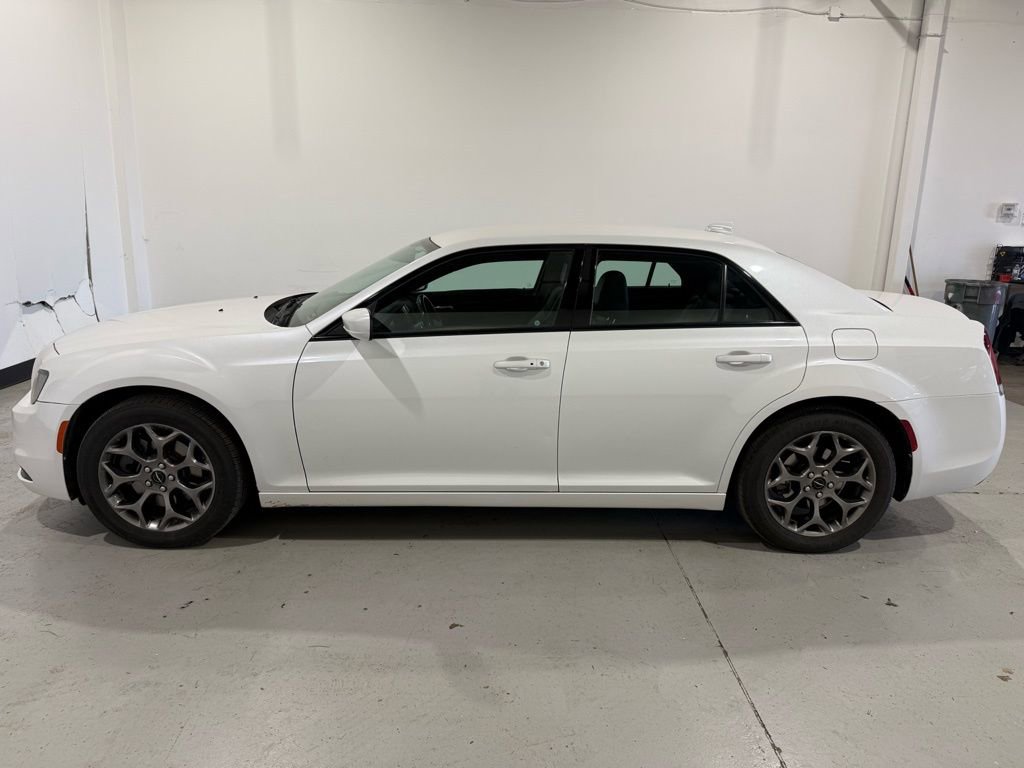 Used 2016 Chrysler 300 S image 2