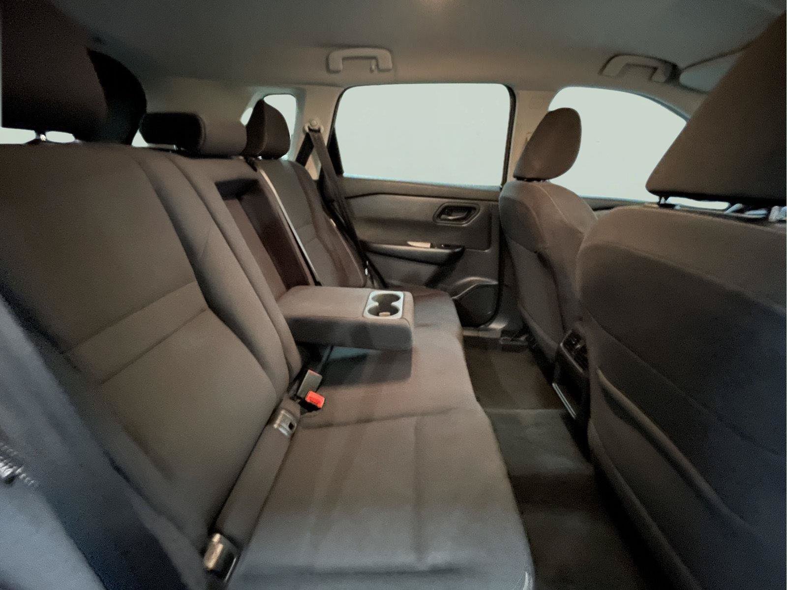 Used 2024 Nissan Rogue S AWD/4WD image 17