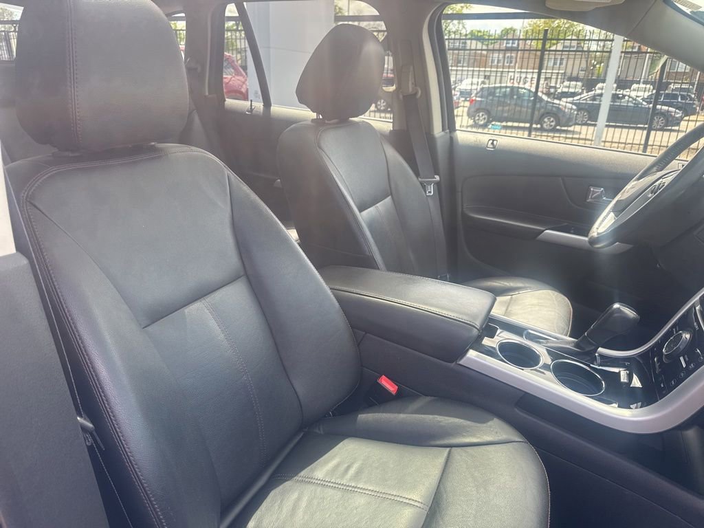 Used 2014 Ford Edge Limited w/ Equipment Group 302A AWD/4WD image 5