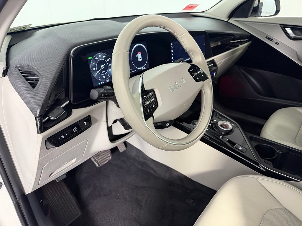 Used 2023 Kia Niro Wind FWD image 13