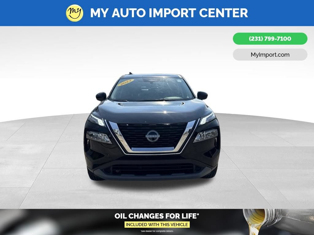 Used 2023 Nissan Rogue SV AWD/4WD image 2