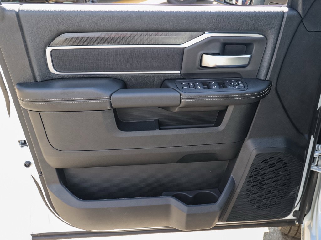 New 2026 RAM 3500 Big Horn AWD/4WD image 23