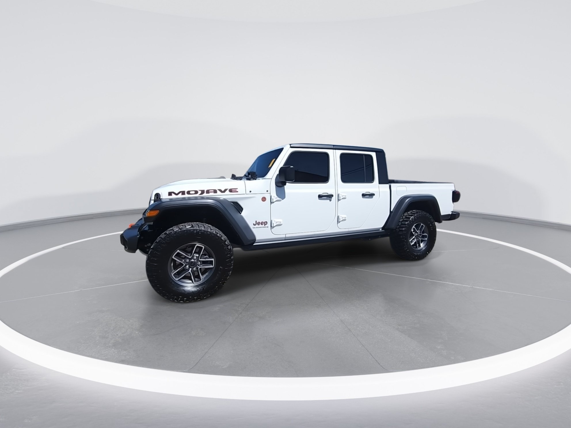 Used 2024 Jeep Gladiator Mojave AWD/4WD image 9