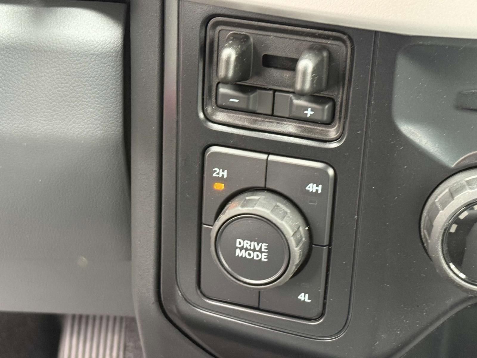 New 2025 Ford F550 4x4 Crew Cab Super Duty image 16