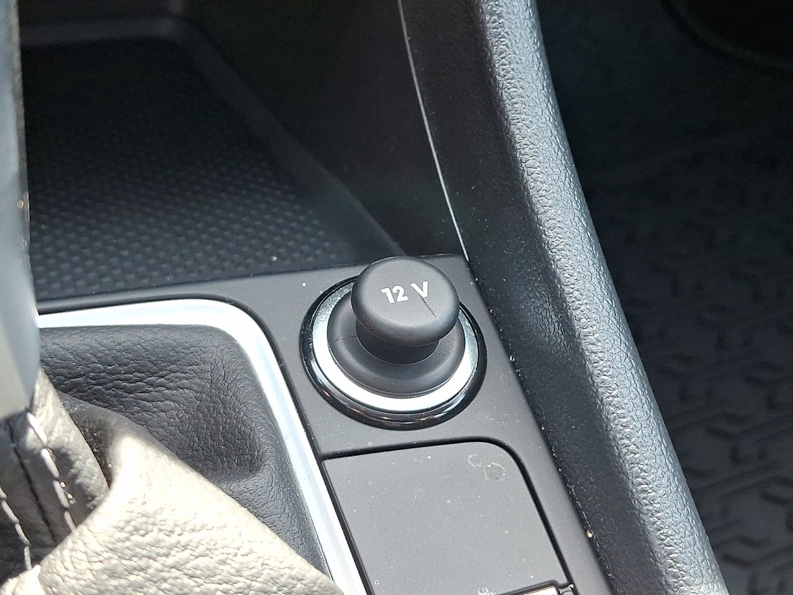Certified 2024 Volkswagen Jetta S FWD image 24