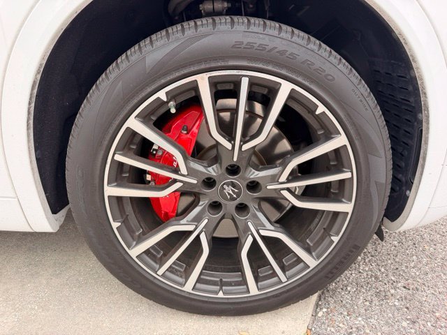 Used 2023 Maserati Grecale Modena AWD/4WD image 20