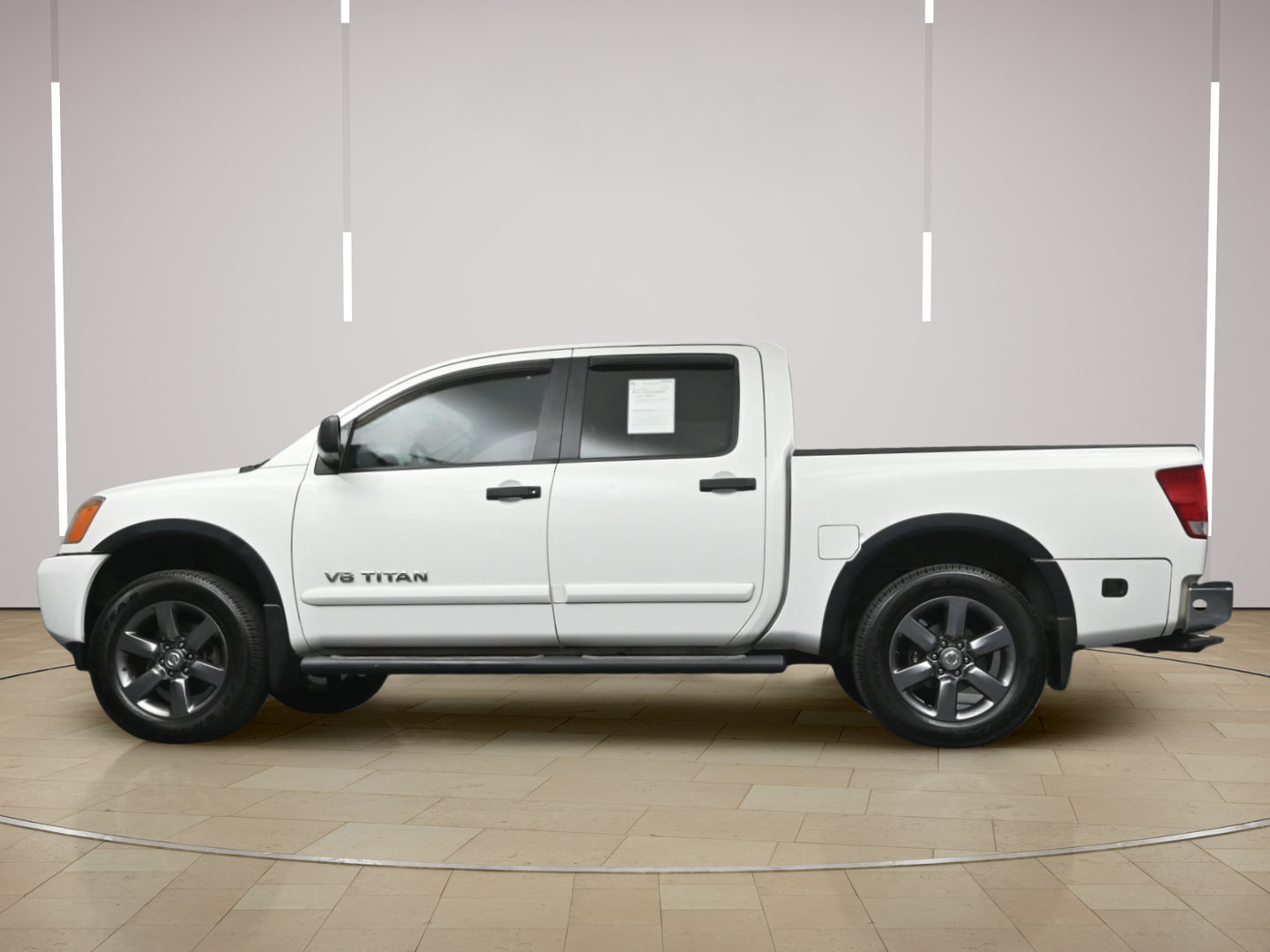 Used 2015 Nissan Titan SV w/ SV Value Truck Package RWD image 28
