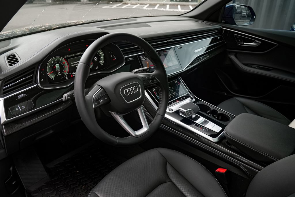 Certified 2025 Audi Q8 Premium Plus w/ Premium Plus Package AWD/4WD image 2