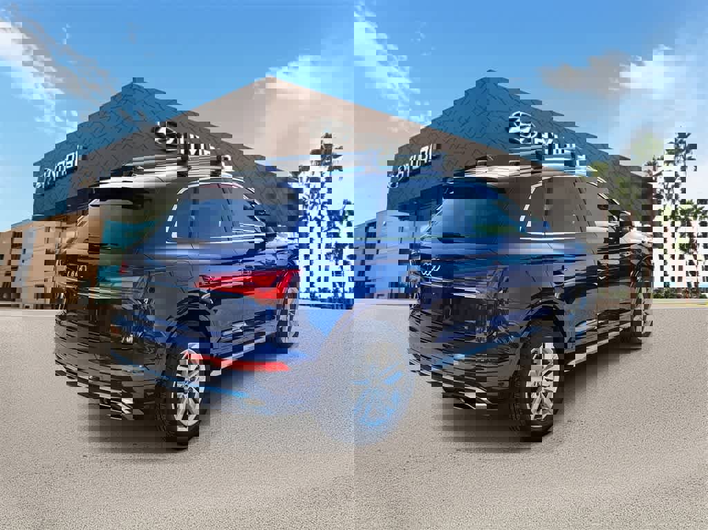 Used 2022 Audi Q5 2.0T Premium image 3