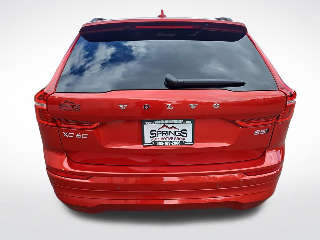 Used 2023 Volvo XC60 B5 Core AWD/4WD image 4