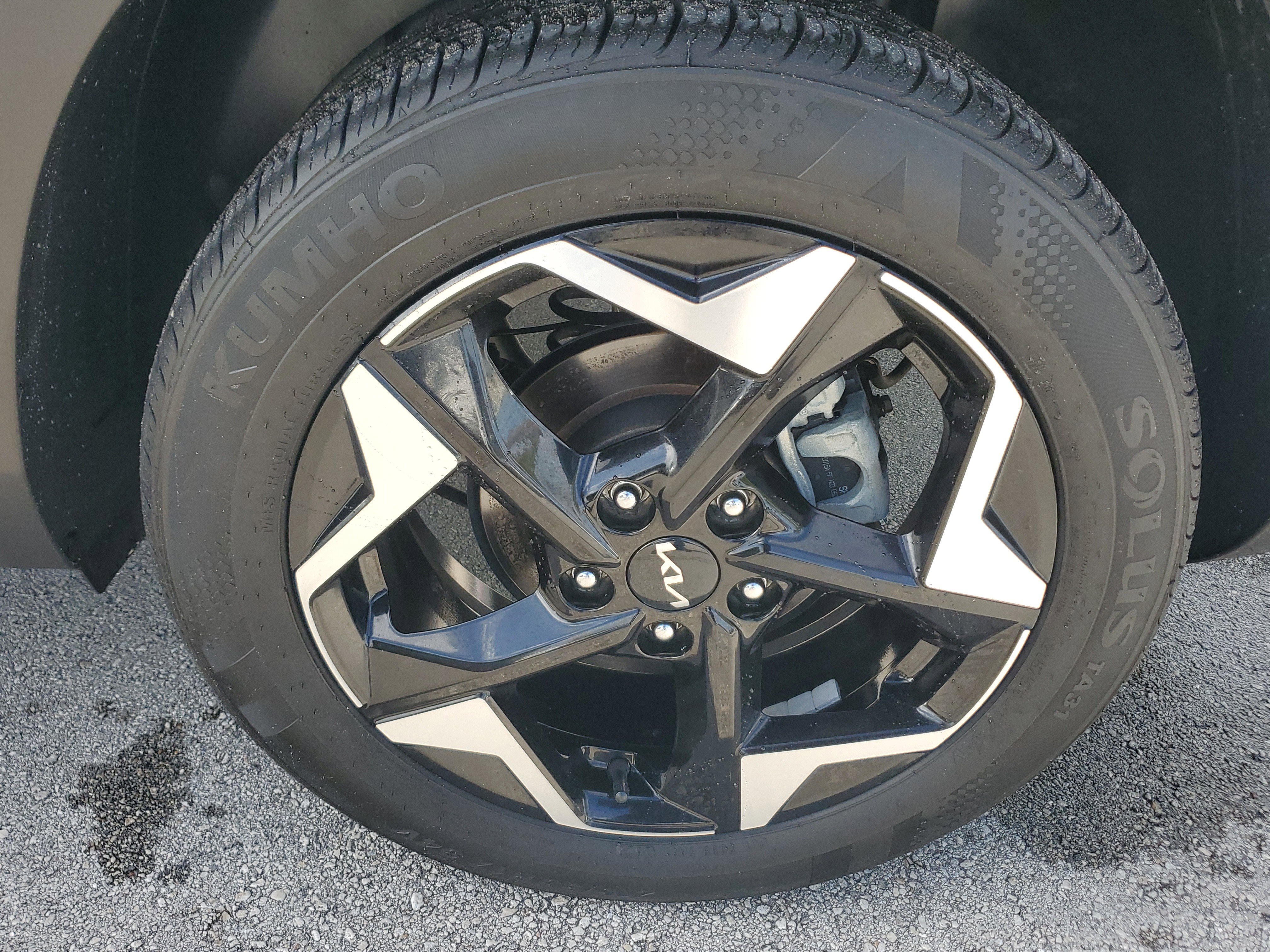 Used 2024 Kia Seltos EX image 29