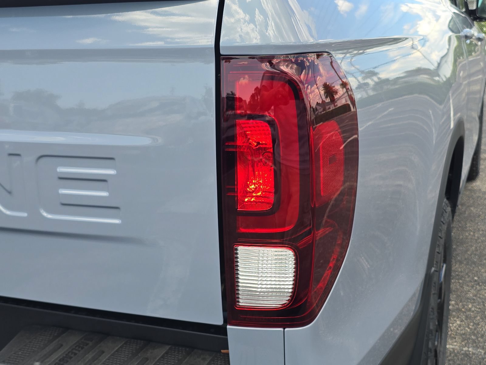 New 2026 Honda Ridgeline Black Edition image 8