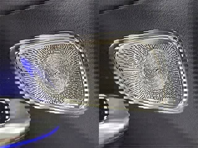 Used 2025 Mercedes-Benz GLC 300 4MATIC image 66