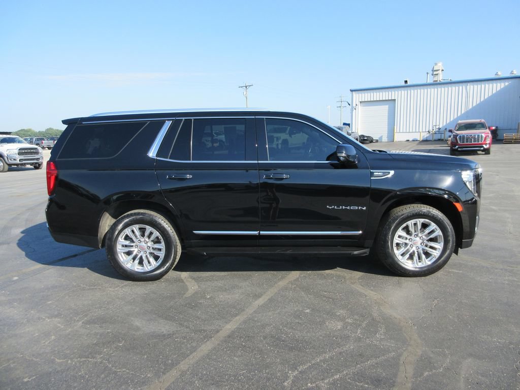 Certified 2021 GMC Yukon SLT w/ SLT Premium Package AWD/4WD image 5