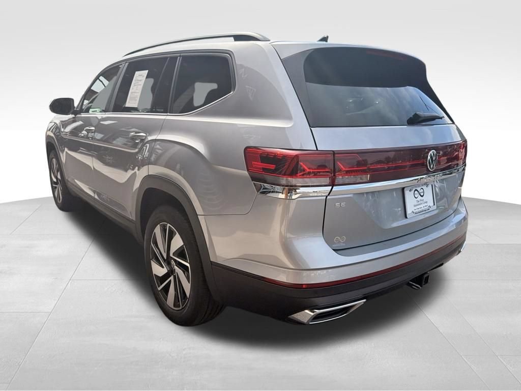 Used 2025 Volkswagen Atlas SE FWD image 5