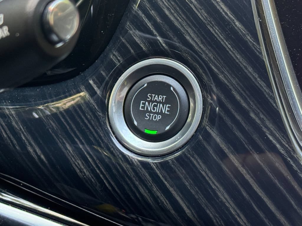 Used 2024 Cadillac XT6 Premium Luxury w/ LPO, Floor Liner Package FWD image 23