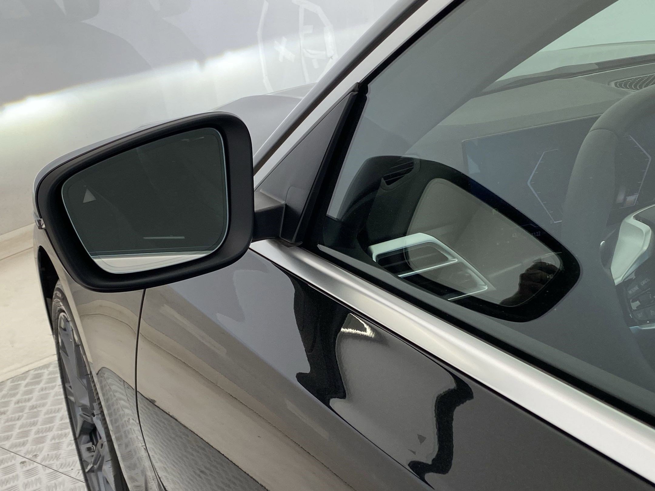 Used 2025 BMW 330i xDrive Sedan w/ Convenience Package image 20