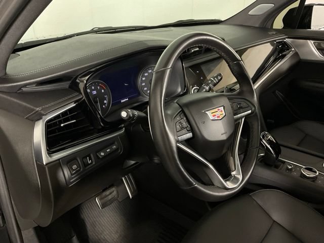 Used 2024 Cadillac XT6 Sport w/ Technology Package AWD/4WD image 16