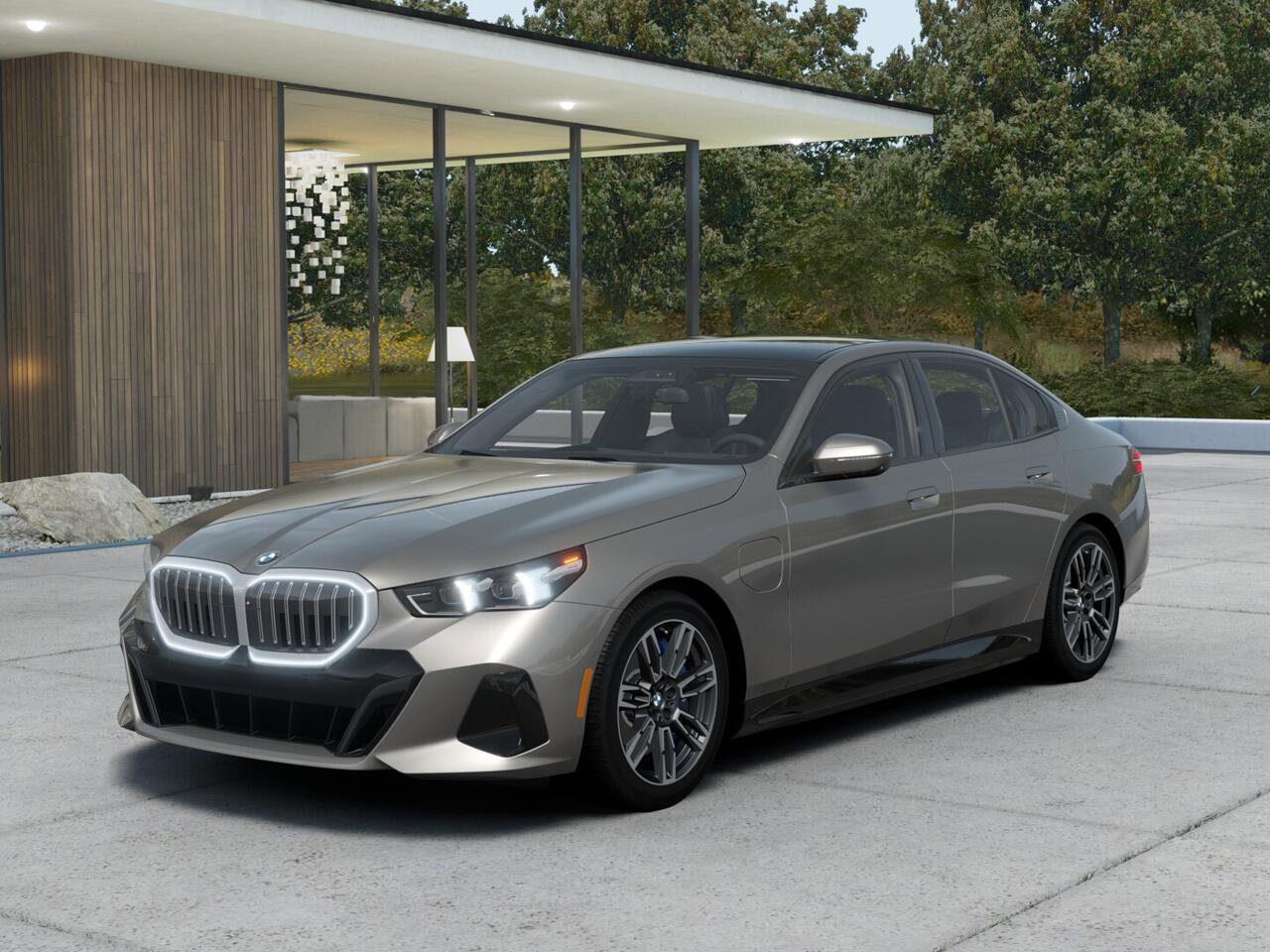 New 2027 BMW 550e xDrive image 1