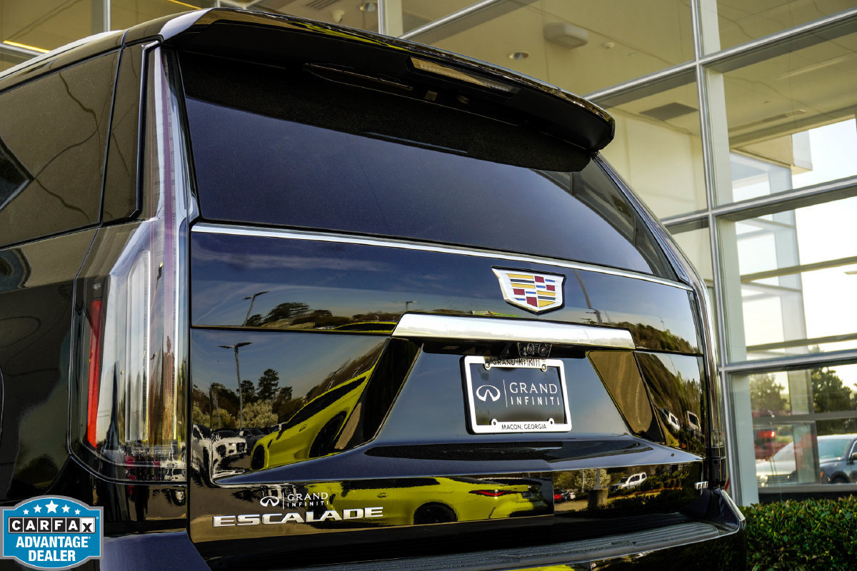 Used 2026 Cadillac Escalade Luxury w/ Touring Package AWD/4WD image 15