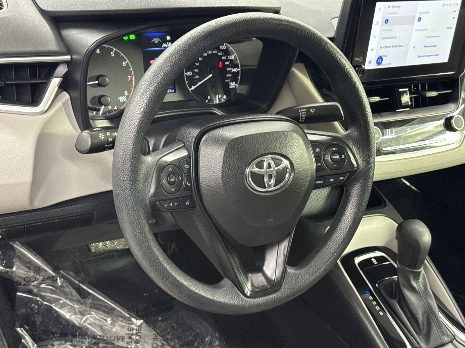 Used 2024 Toyota Corolla LE image 18