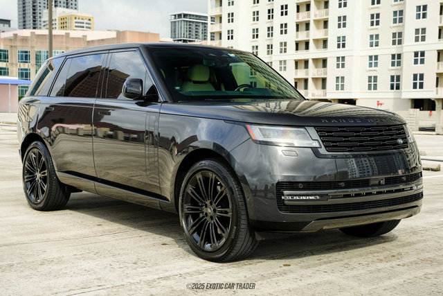 Used 2025 Land Rover Range Rover Long Wheelbase SE image 12
