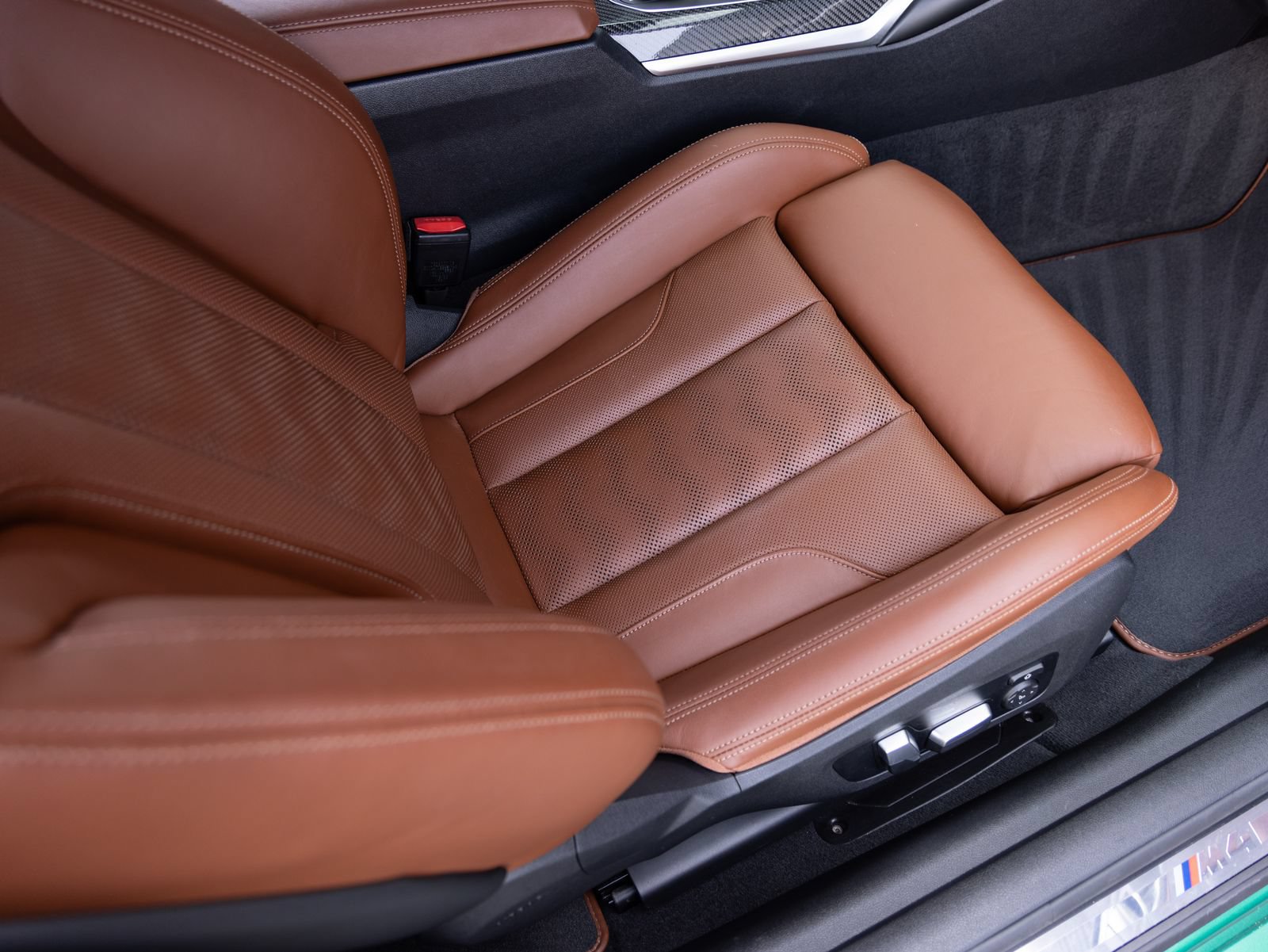 Used 2022 BMW M4 Coupe w/ Executive Package RWD image 28