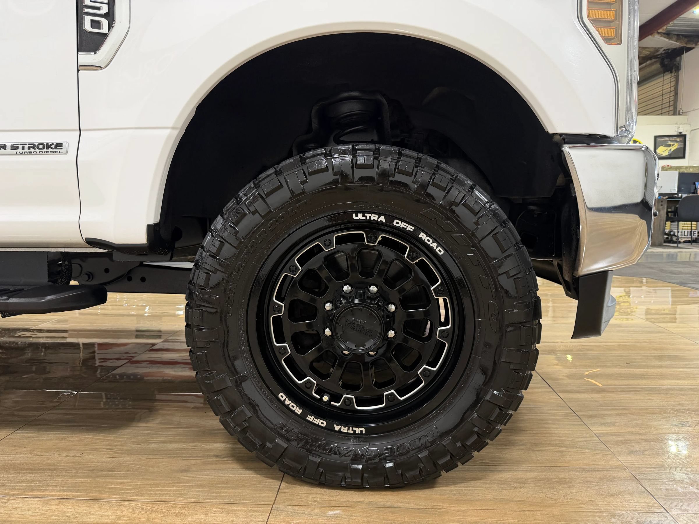 Used 2019 Ford F250 XLT AWD/4WD image 4