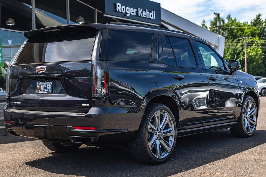 Used 2025 Cadillac Escalade Sport Platinum w/ LPO, Floor Liner Package AWD/4WD image 7