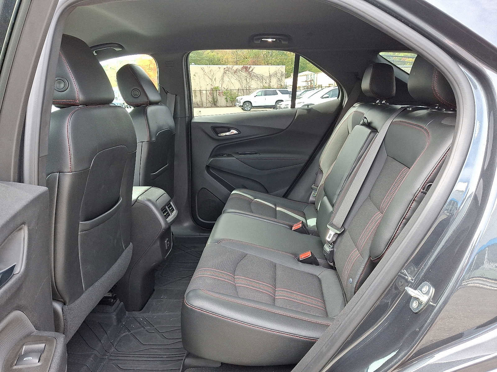 Used 2023 Chevrolet Equinox RS w/ LPO, Floor Liner Package image 10
