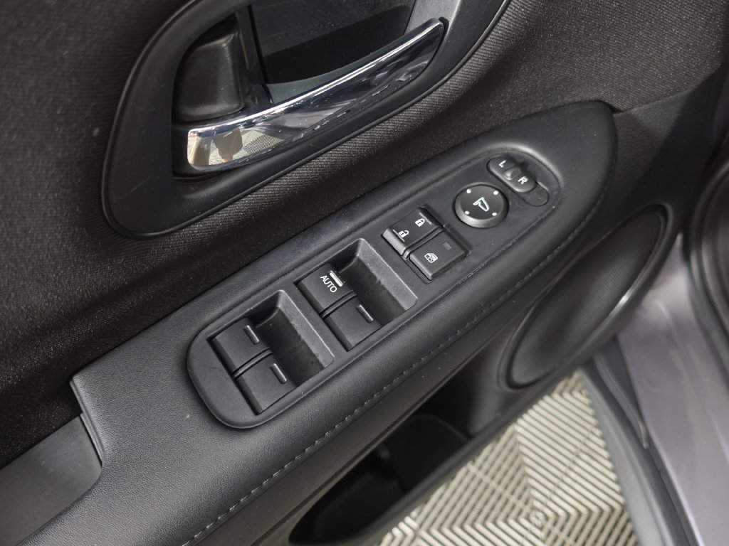 Used 2016 Honda HR-V LX image 21