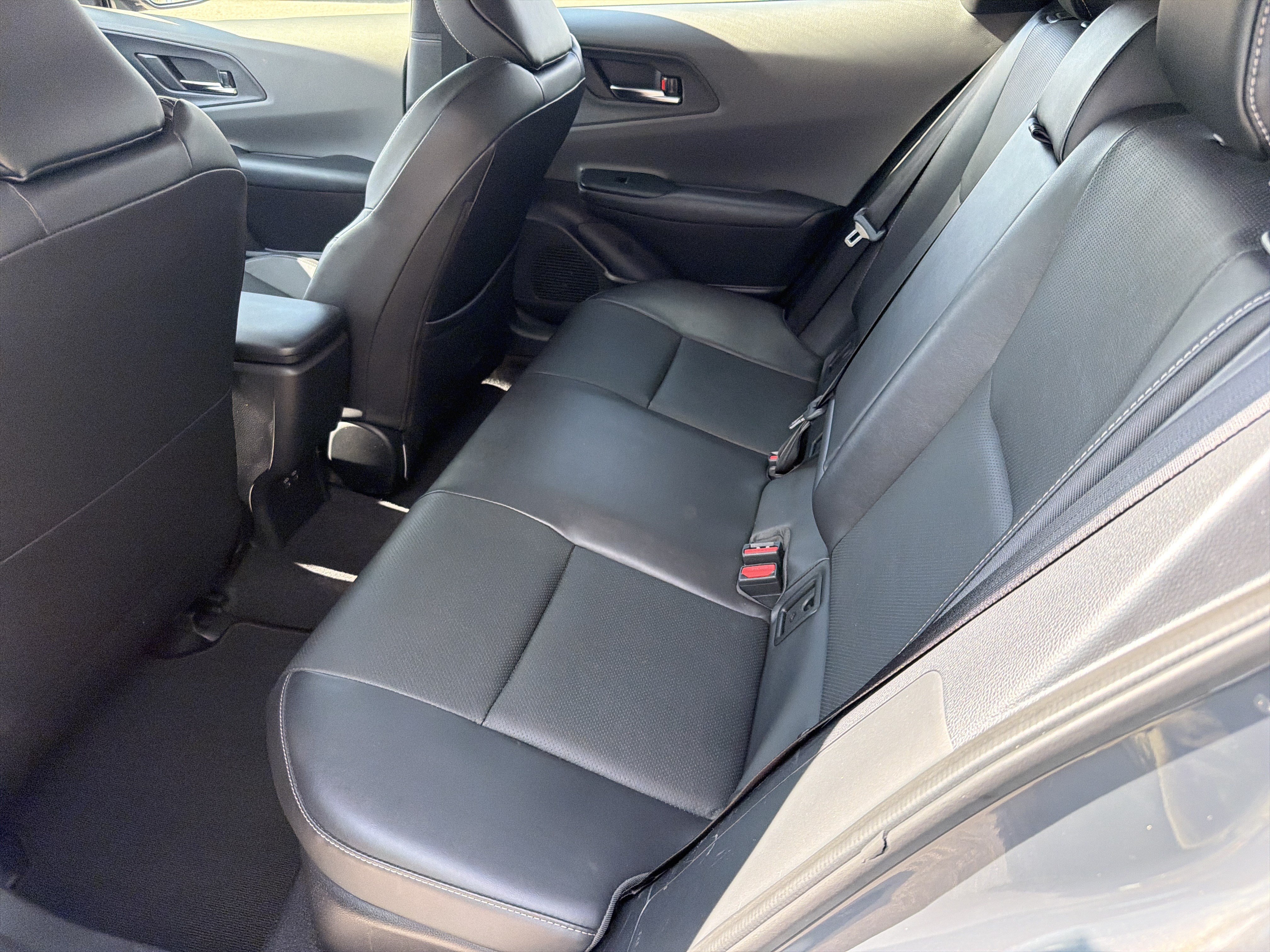 Certified 2024 Toyota Prius XLE AWD/4WD image 30