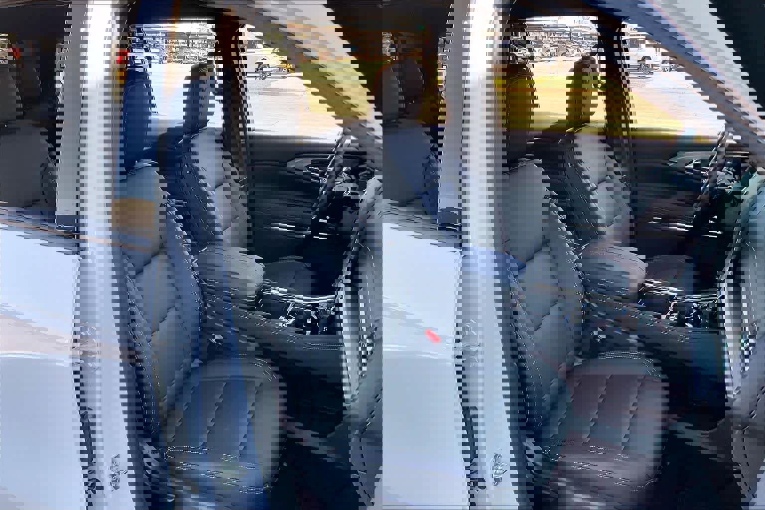 Certified 2025 Chevrolet Traverse LT image 9