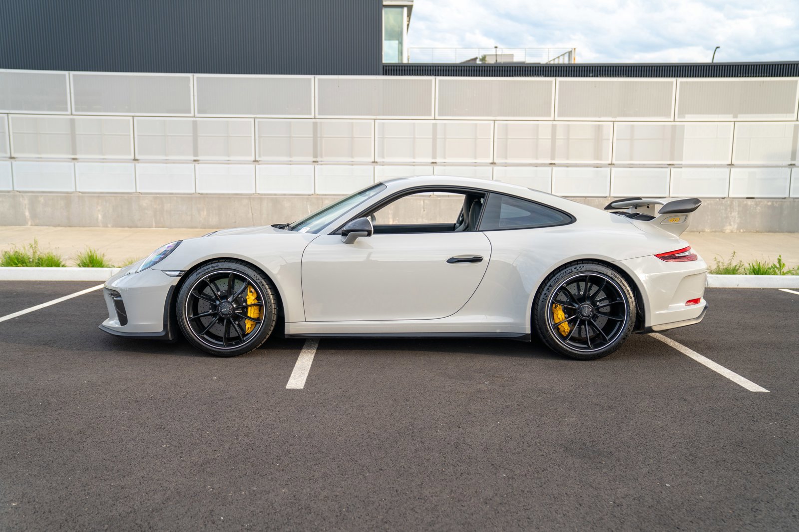 Certified 2018 Porsche 911 GT3 RWD image 2