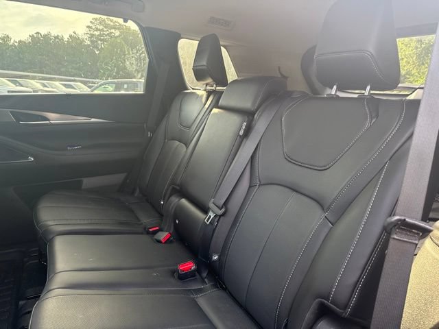 Used 2024 INFINITI QX60 Luxe w/ Performance Audio Package AWD/4WD image 11